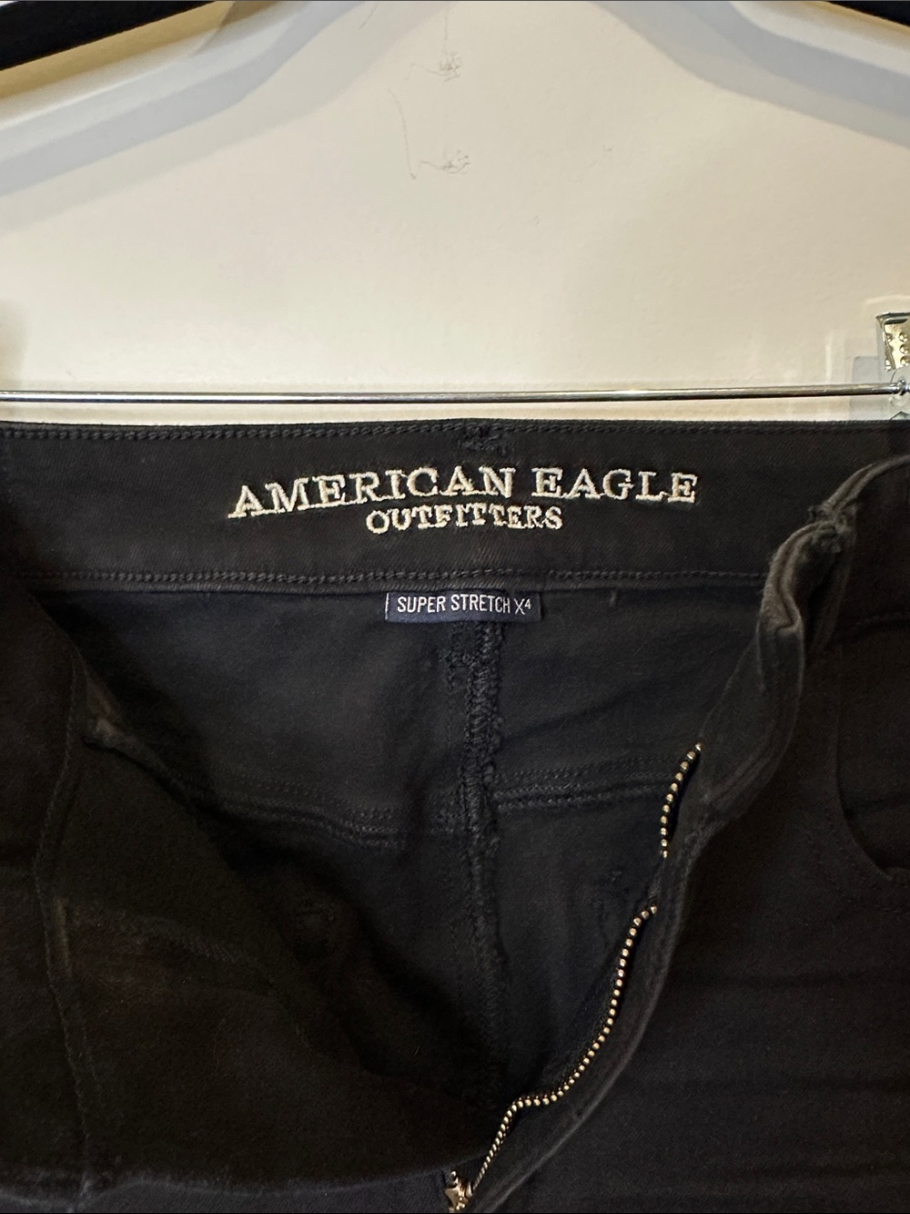 American Eagle Outfitters Black High-Rise Jeggings - Picture 4 of 6